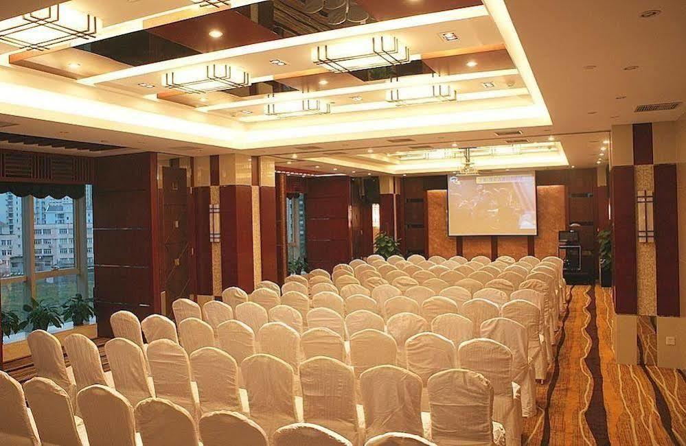Metropark Jichen 4*