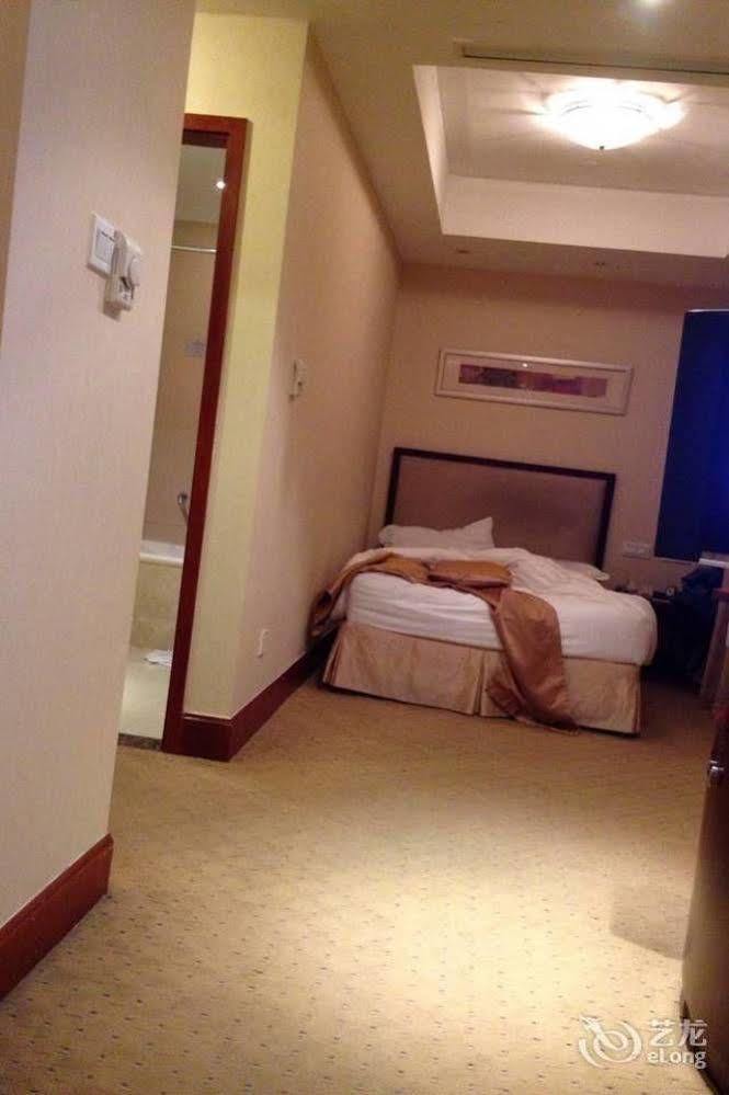Metropark Jichen Hotel